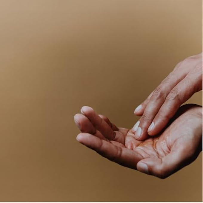 Aesop إعادة تعبئة غسول اليدين العطري | تنظيف وتقشير اليدين | مع مستخلصات نباتية وحجر الخفاف المطحون بشكل ناعم | 16.9 أونصة - Image 4